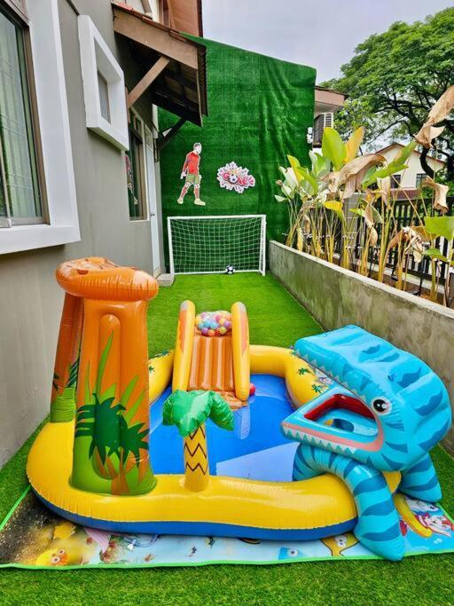 Cozy Holiday Home Karaoke Bbq Bukit Indah Jb Johor Bahru Kültér fotó